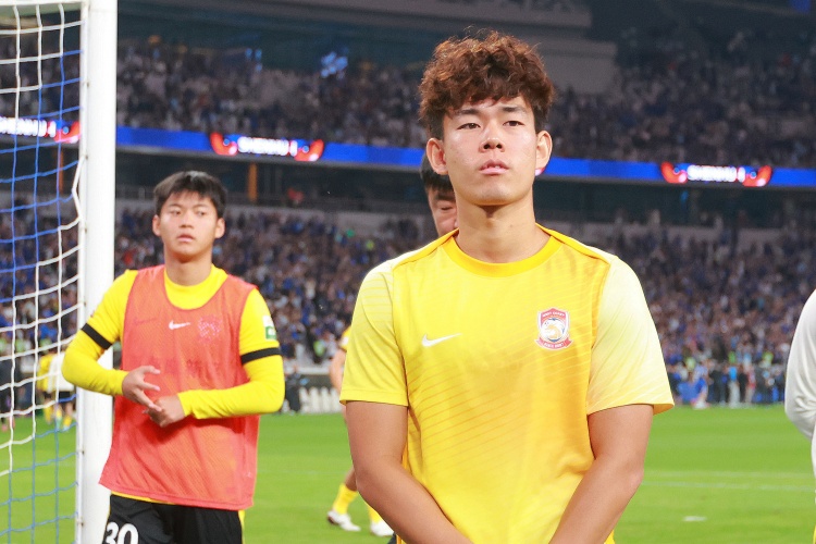 开云体育app-媒体人谈何小珂:曾经每球必突破极有自信,几年后就像换了个人