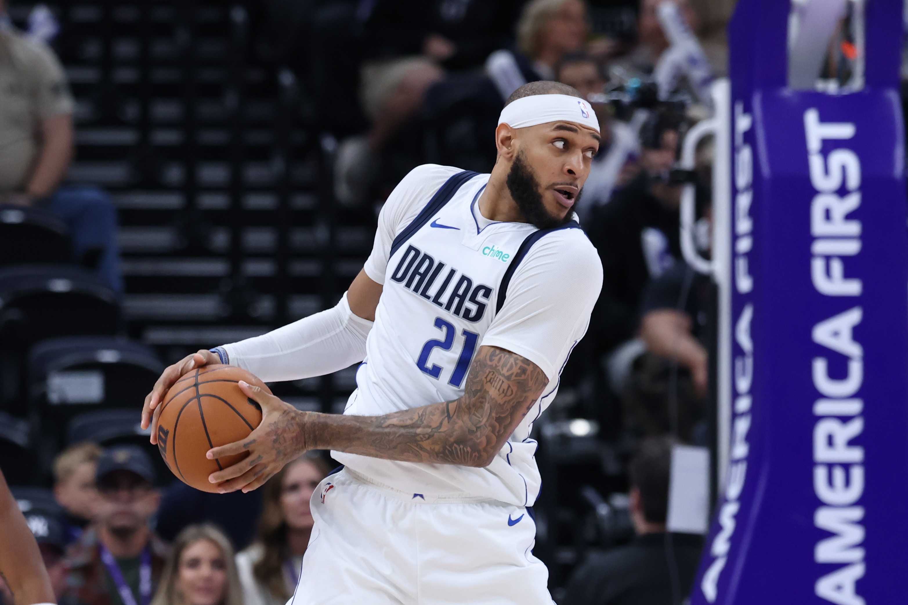 开云官网-已缺席4场!基德:加福德参加了完整训练 明天打湖人会准备好出战